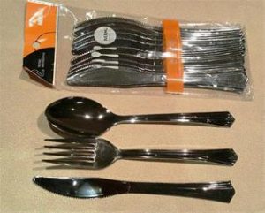 Packaging of disposable spoons and forks
